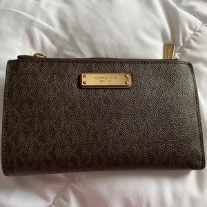 Michael kors wallet in signature brown